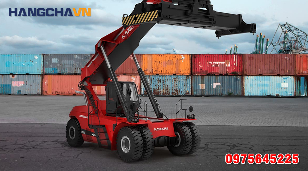 xe nâng gắp container